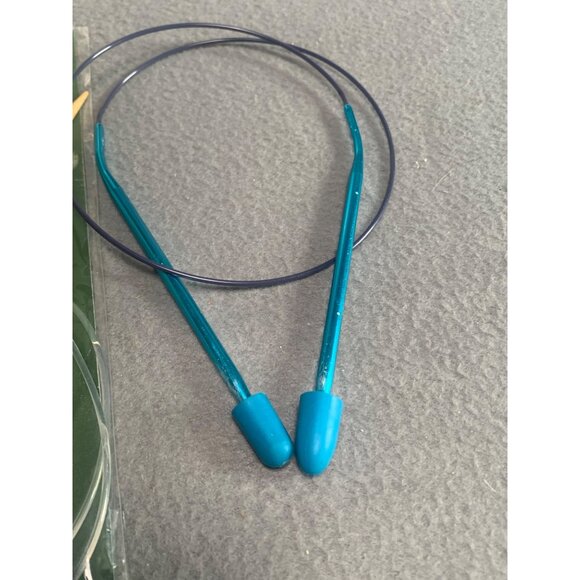 Lot Of 2 Circular Knitting Needles Clover 29" (74cm) No. 7 (4.5mm) Bamboo & Alum - Picture 3 of 5